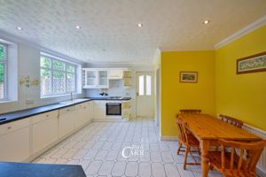 Kitchen- click for photo gallery